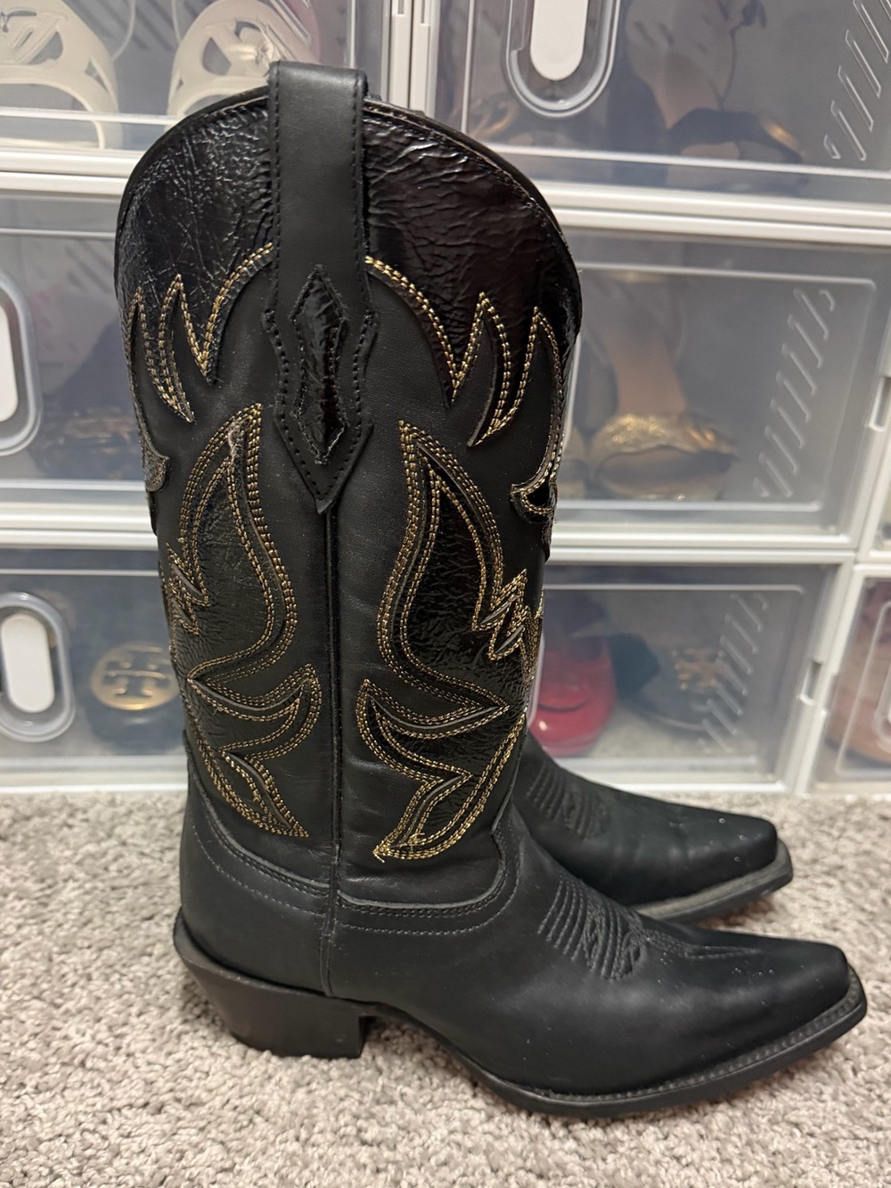 Corral women’s Black Cowboy Boots with gold stitching & Turquoise Lining size 6 - Picture 2 of 4